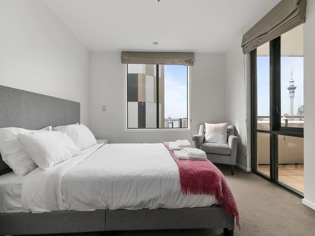 Beautiful Sky Tower View Home Near K' Road W/ Free Parking Auckland Eksteriør billede