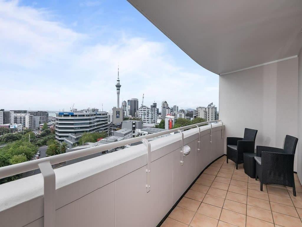 Beautiful Sky Tower View Home Near K' Road W/ Free Parking Auckland Eksteriør billede